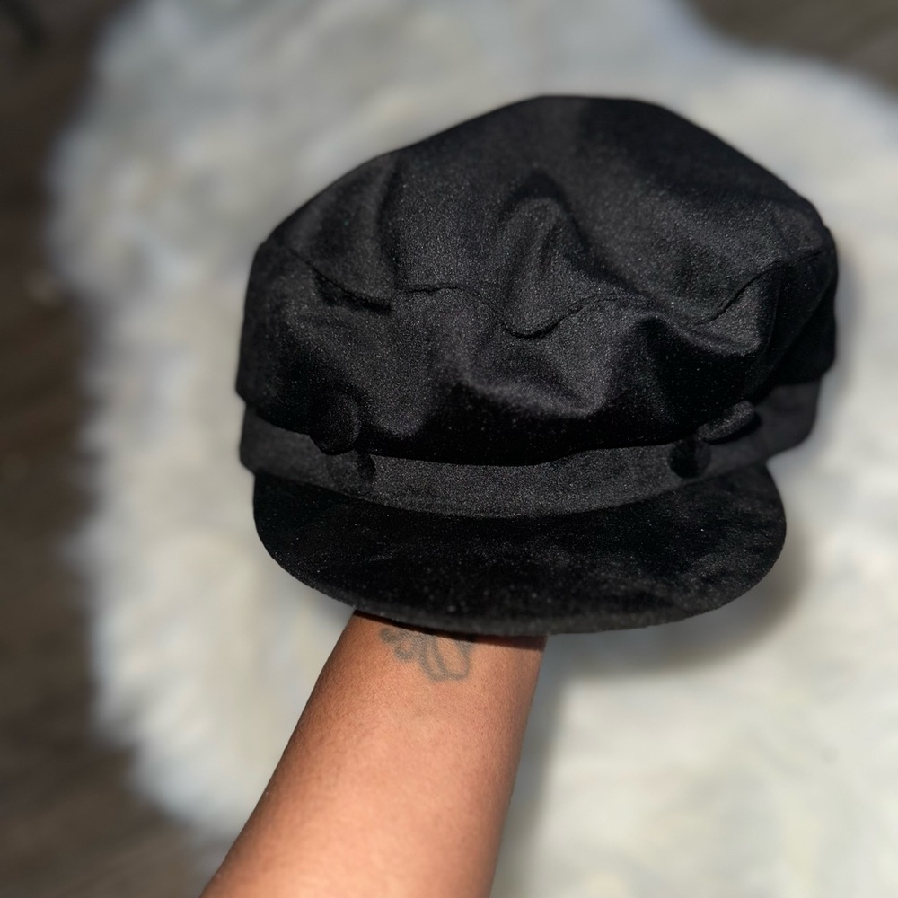 Zara Black Velvet News Boy Cap - Picture 2 of 9